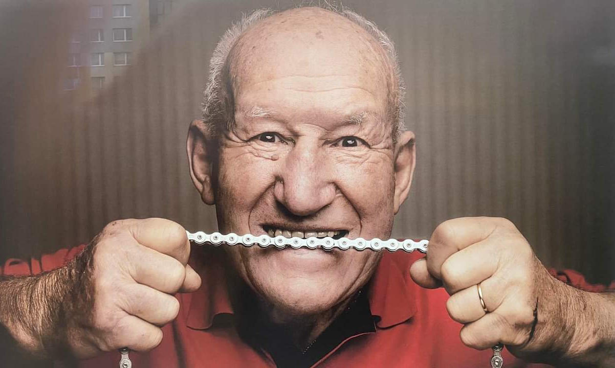Třicet dva zubů na kolečku, 83 roků v občance - Pavel Vršecký