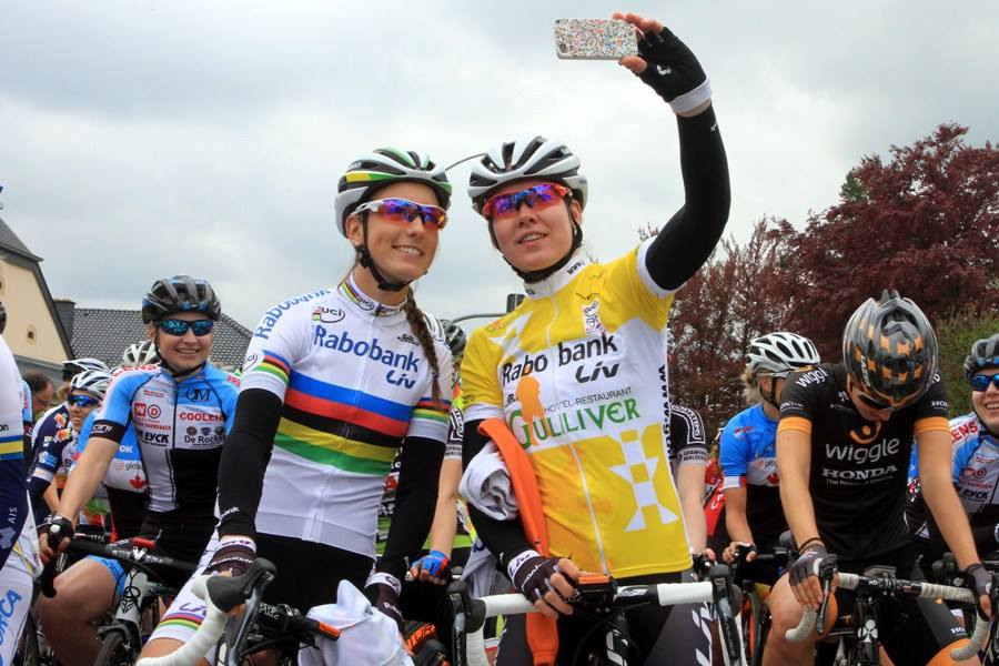 Anna van der Breggen s Pauline Férrand Prévot v roce 2015