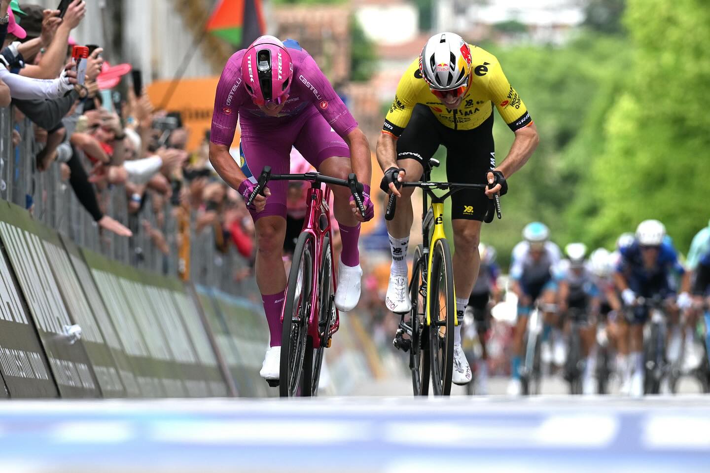 První desítka UCI beze změn, polepšil si jen Mads Pedersen na 5.místo