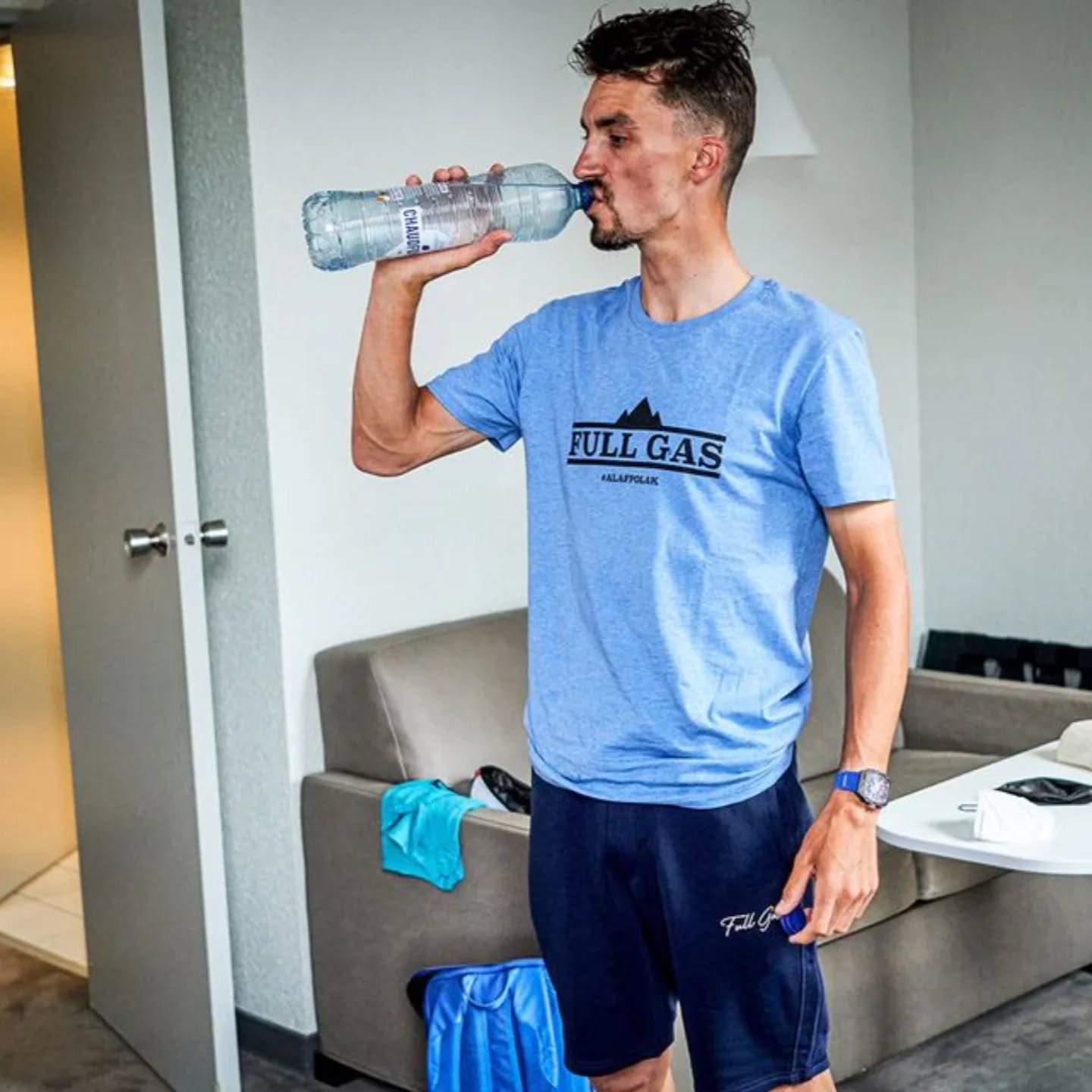 Julian Alaphillippe už klesl na 87. místo v UCI
