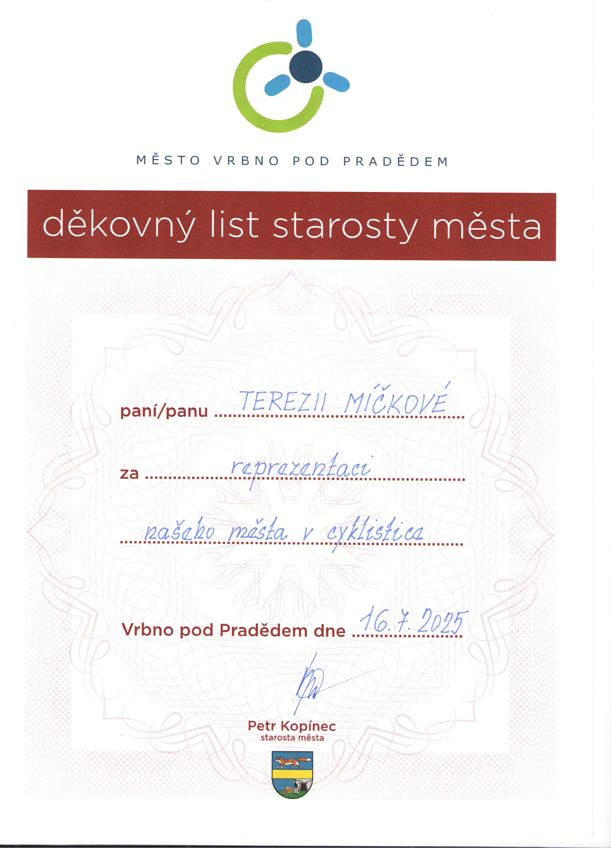 Byla k tomu i obálka, nesmí se říkat, jak tlustá