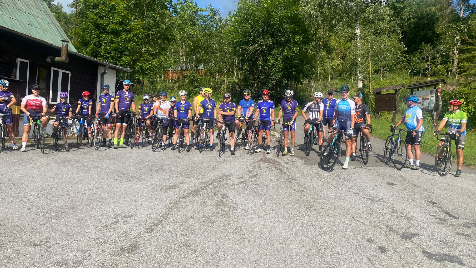 A Na startu ŽD 2025 bylo tolik cyklistů, že jsem se ani nevešel, ačkoliv jsem tam stál