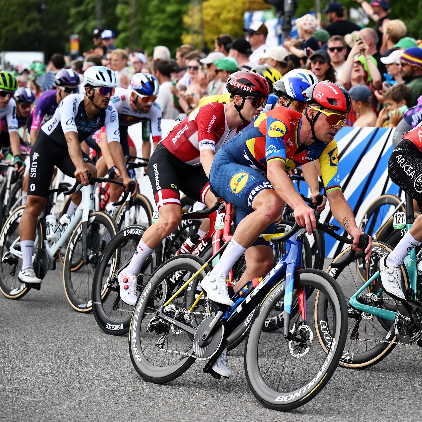 Po Tour se na druhé místo v žebříčku dostal Mads Pedersen