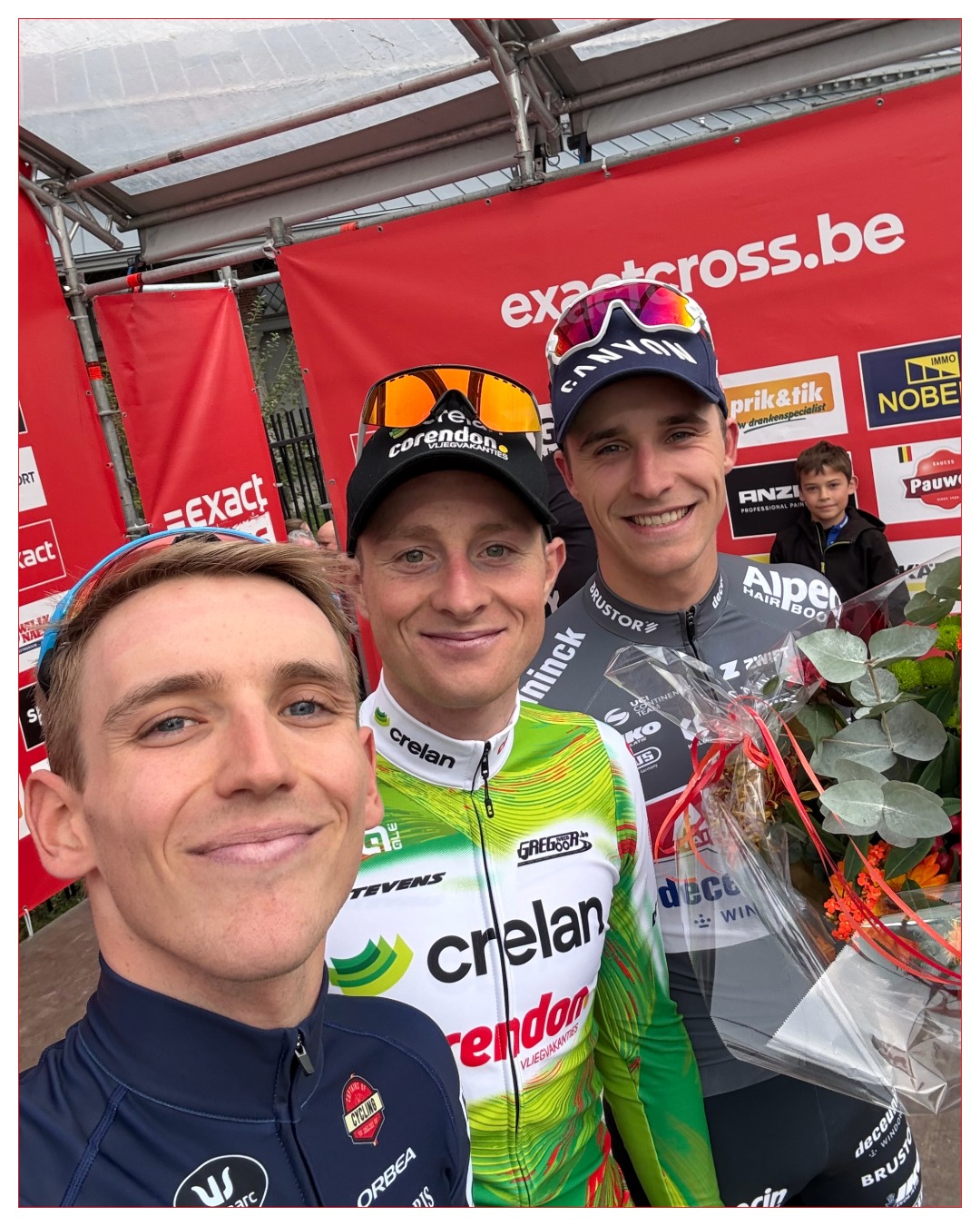 Chlapi se v Essenu vyfotili sami