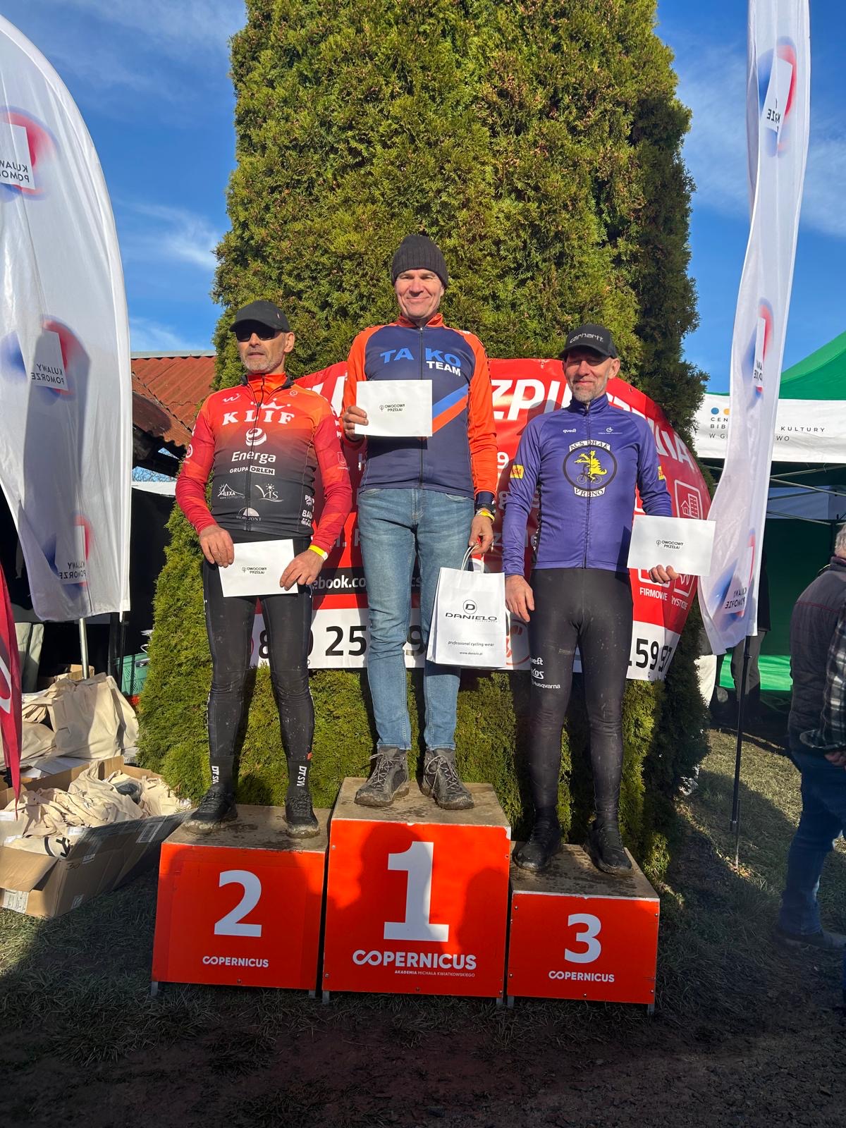 Až kdesi u moře byl Andrzej Dziambor na bedně. Terka Míčková tam byla sedmá