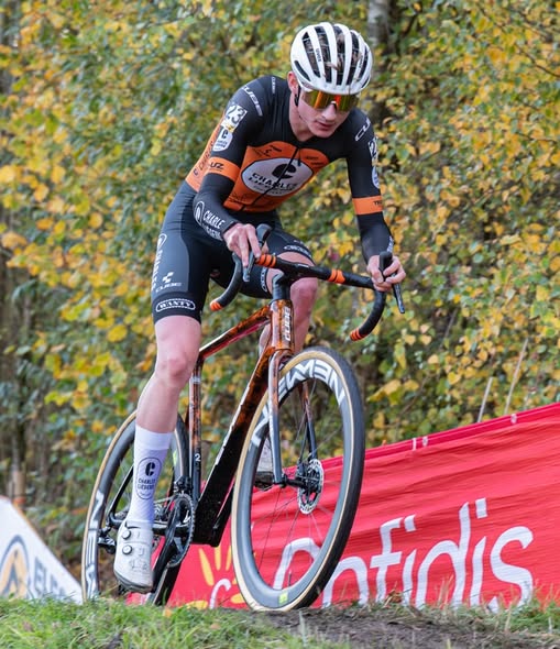 Francouzi si ve Francii neškrtli, v deseti byli jen tři a na bedně nikdo