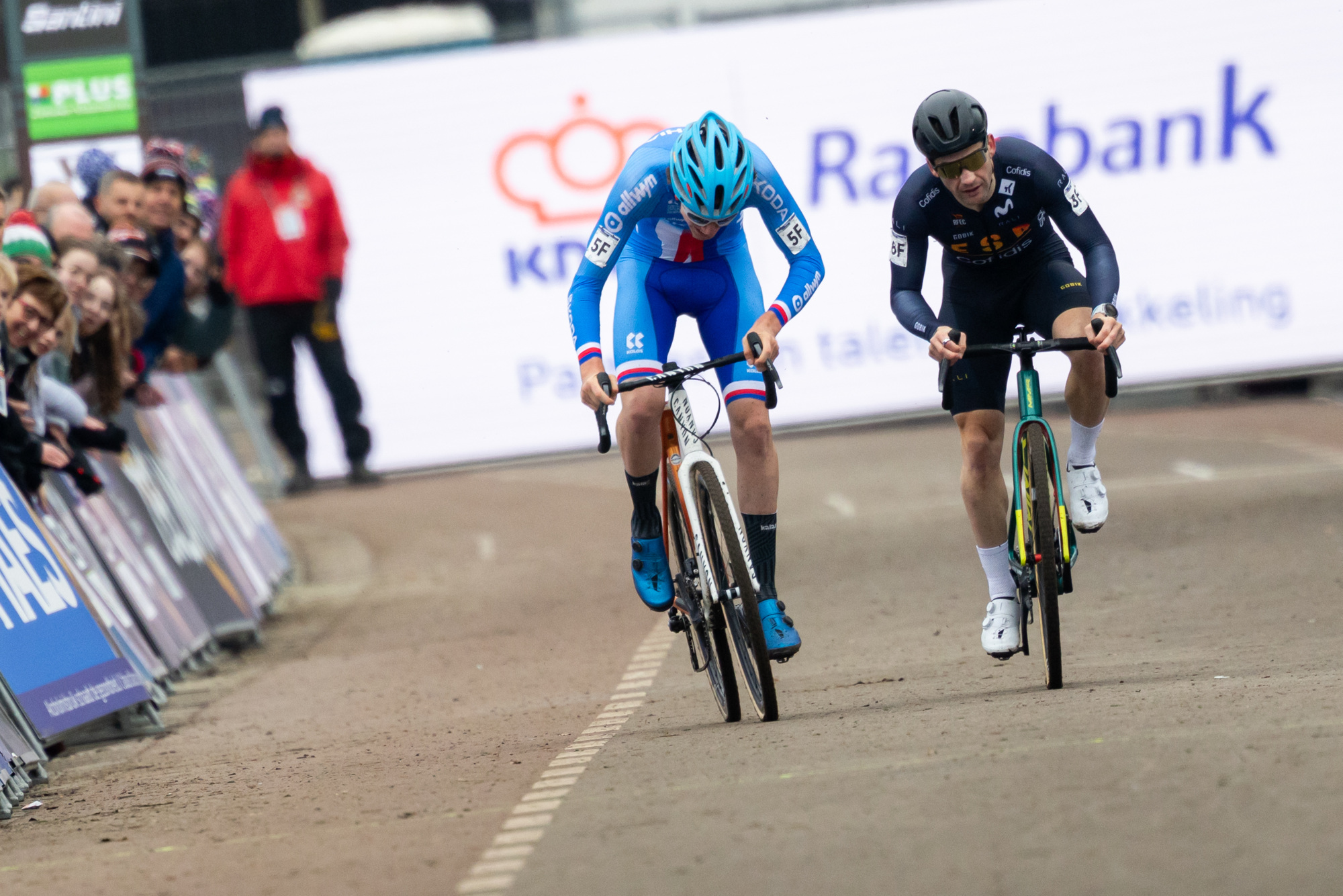 Spurt o šesté místo